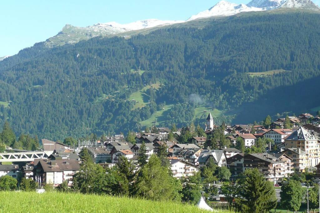 Appartement In Hus Signal Met Prachtig Uitzicht Op De Bergen Klosters Exterior photo