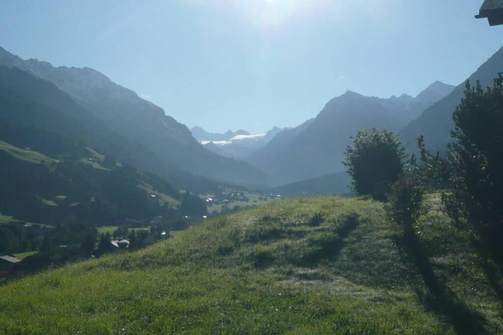 Appartement In Hus Signal Met Prachtig Uitzicht Op De Bergen Klosters Exterior photo